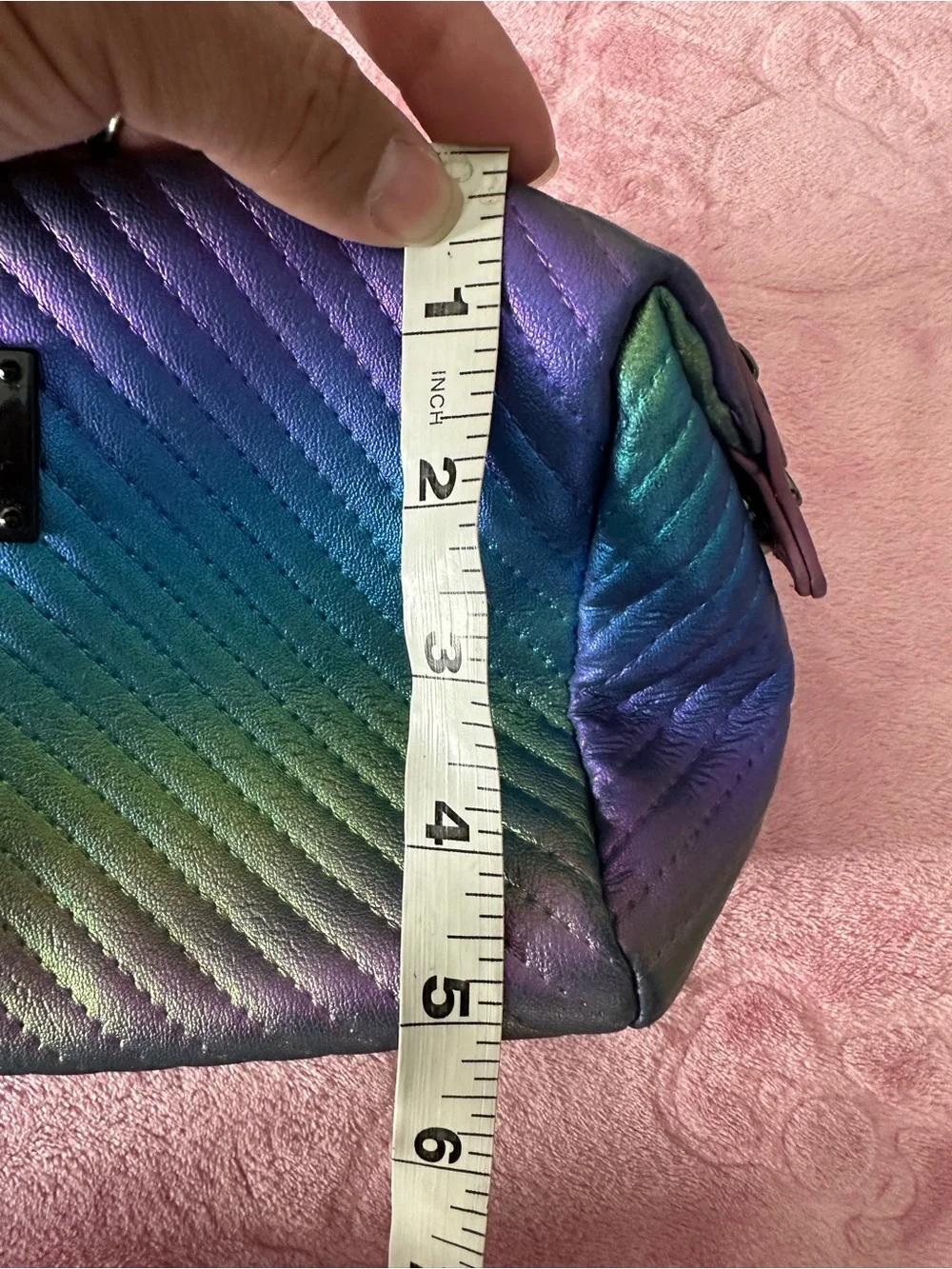 N/A iridescent quilted